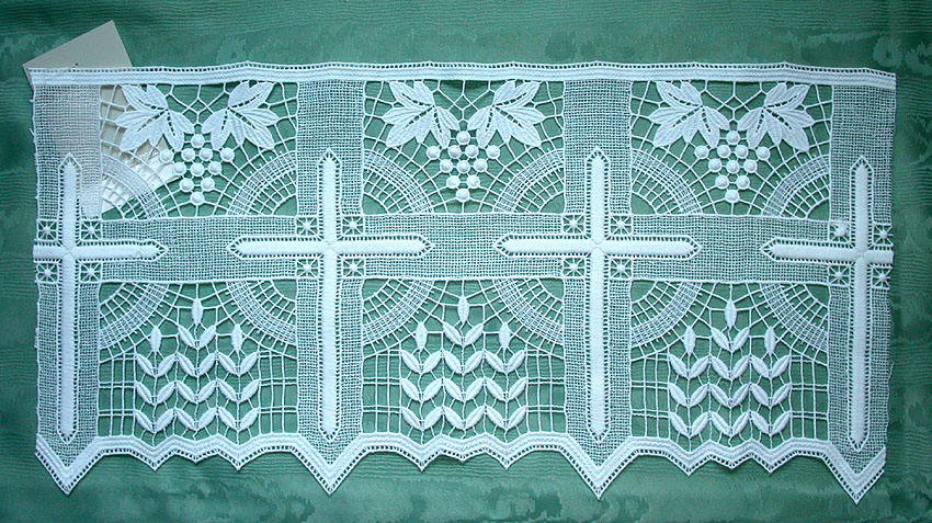 Liturgical lace made in Germany